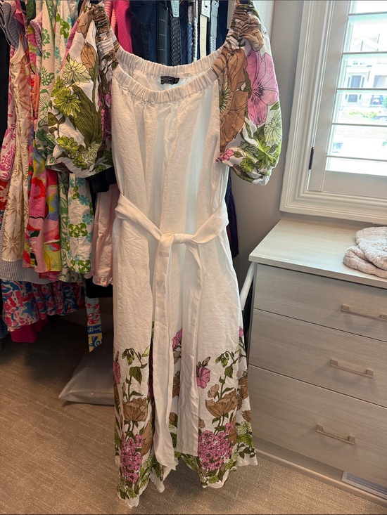 Vineyard Vines Dresses & Skirts - Vineyard Vines White Maxi Dress with Pink and Green Floral Puff Sleeves